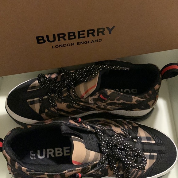 Burberry shoes | leopard print union sneakers | low top sneakers - Picture 7 of 8
